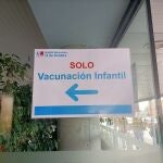 Cartel de vacunación infantil en el Hospital 12 de Octubre