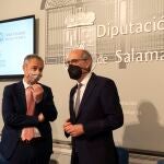 El presidente de la Diputación, Javier Iglesias, y el rector de la Universidad de Salamanca, Ricardo Rivero, presentan las actividades del Proyecto Observatorio de la Dehesa, con el fin de estudiar y conservar este ecosistema de la provincia salmantina
