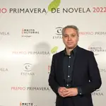  Vicente Vallés gana el Premio Primavera de Novela 