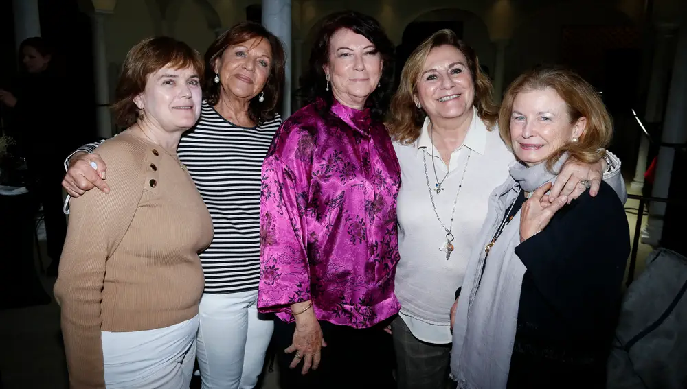 Celeste Palma, Marga Corbea, Alicia Corcelles, Concha Redondo y Belén Cortezo