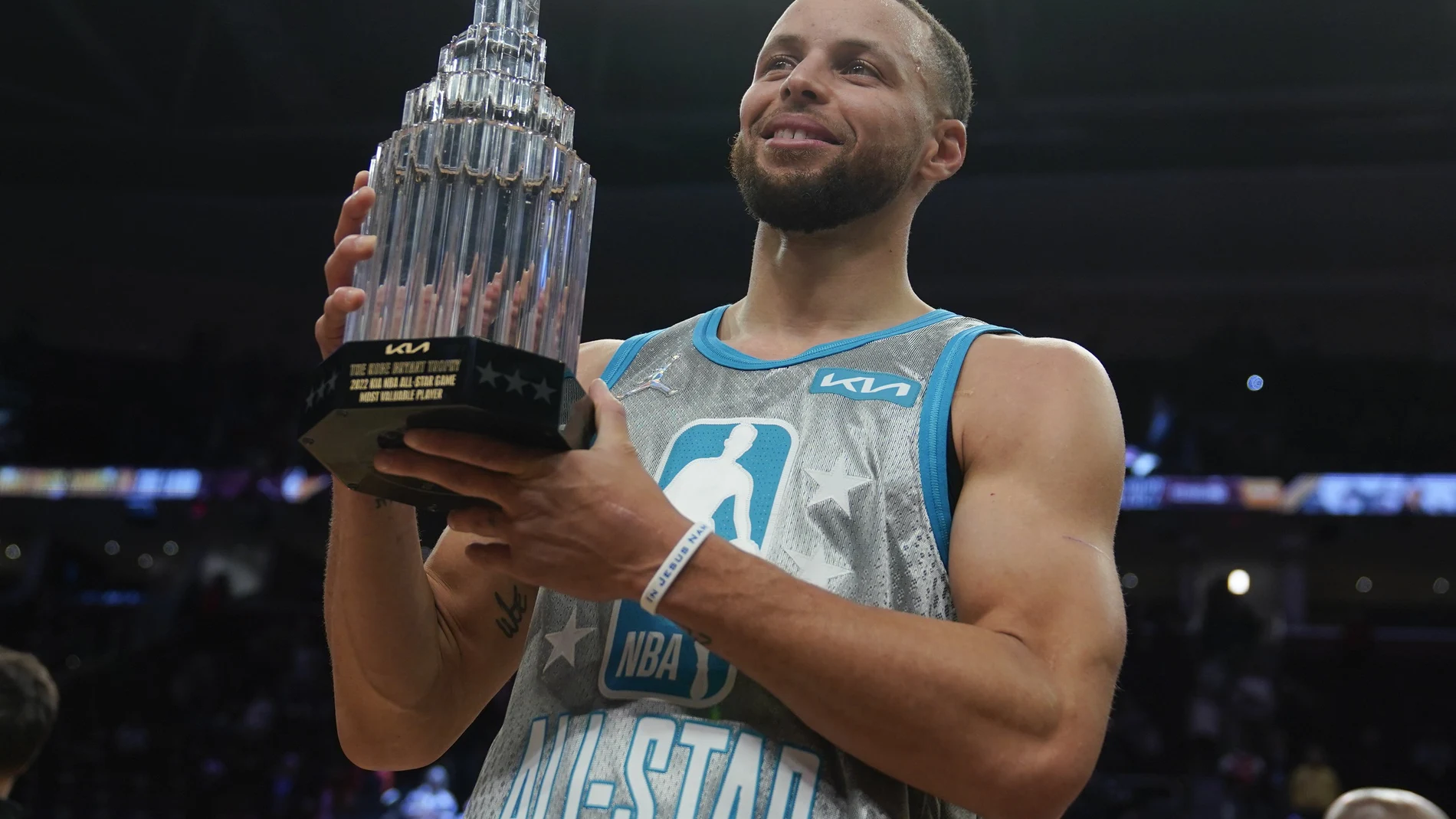 Stephen Curry fue elegido MVP del All-Star de la NBA.