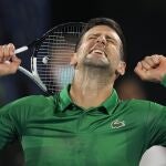 Djokovic celebra la victoria ante Musetti en Dubai