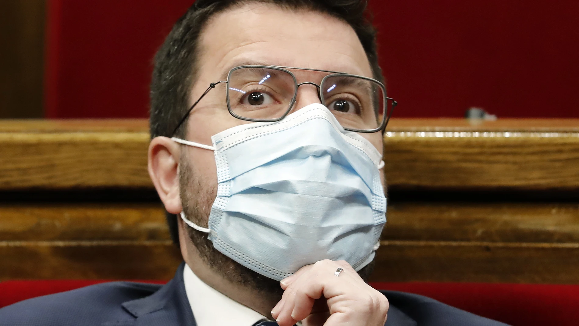 El presidente de la Generalitat, Pere Aragonès, durante la sesión de control al gobierno catalán que se celebra este miércoles en el Parlamento catalán.