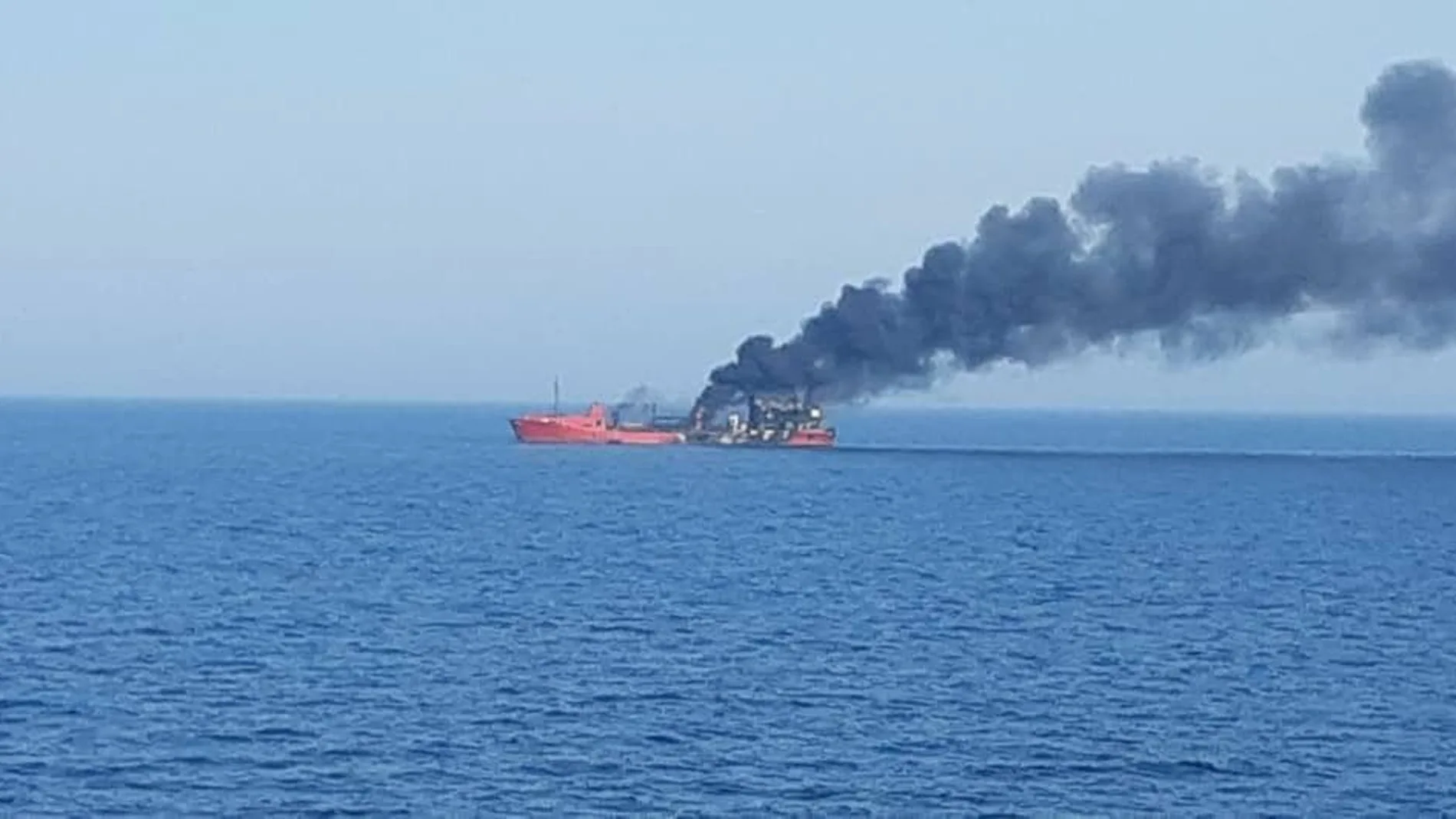 El Ministerio de Infraestructuras ucraniano declaró que el buque de bandera moldava, el Millennial Spirit, transportaba 600 toneladas de gasóleo en el momento del ataque desde un barco militar ruso