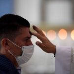 Imposición de la ceniza en la frente