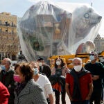 La mascarilla sigue siendo habitual, incluso en exteriores