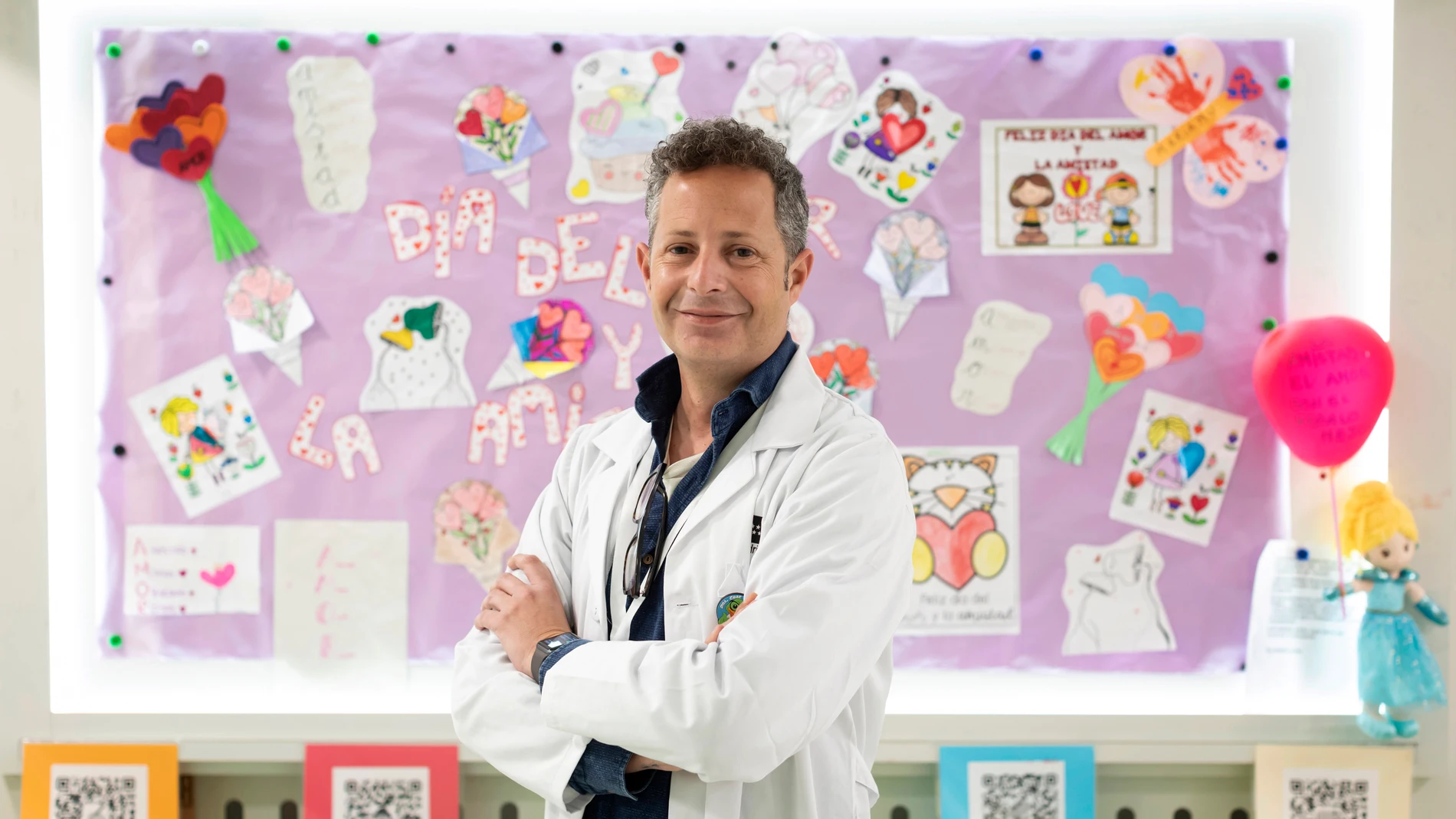 Miguel Pérez, director de la escuela del Hospital Niño Jesús