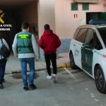 Captaban a sus clientes a través de una plataforma online de anuncios de índole sexual, para después, extorsionarlos bajo amenaza de difundir información personal