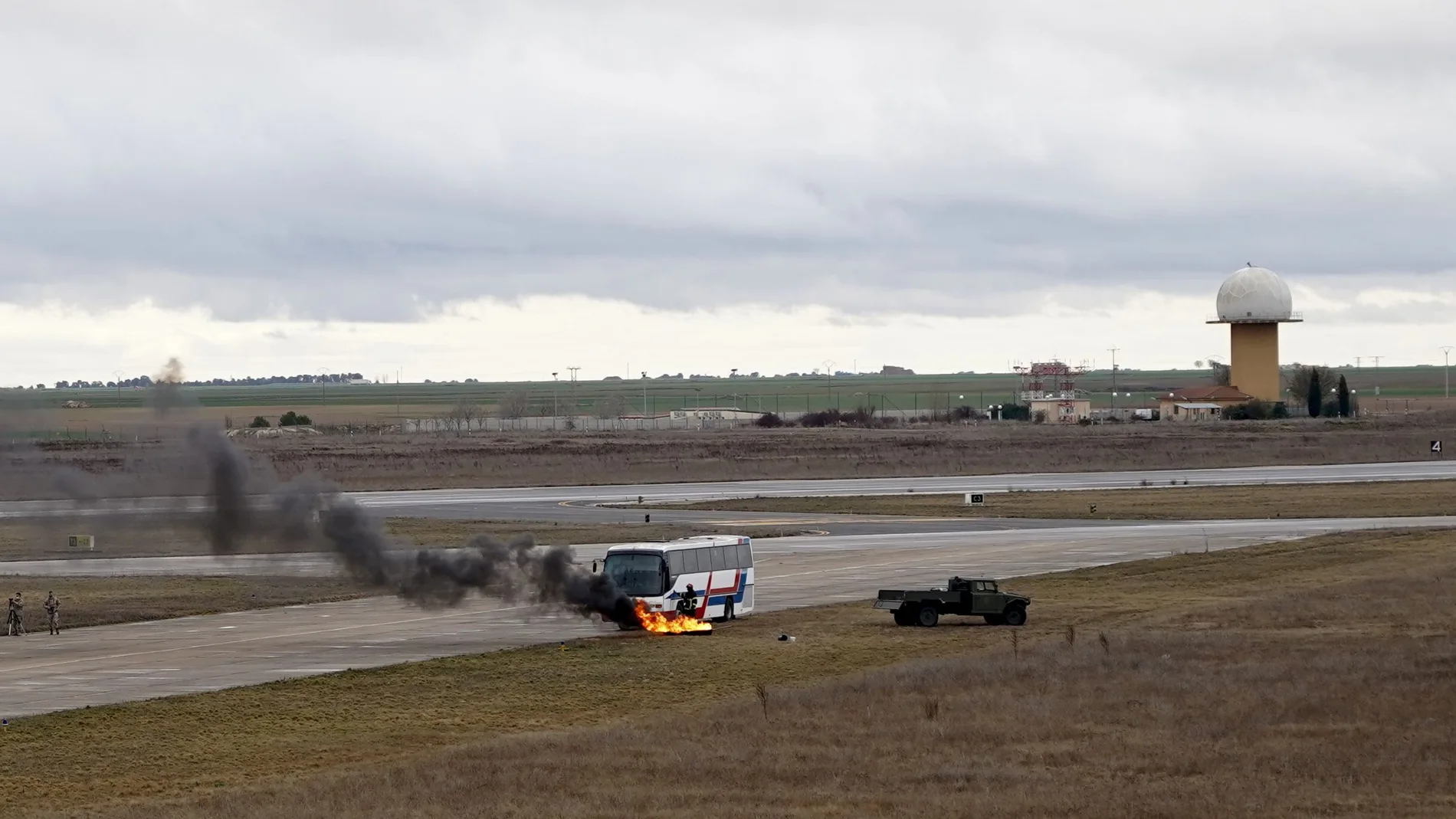 Simulacro de accidente aéreo en la Base de Villanubla