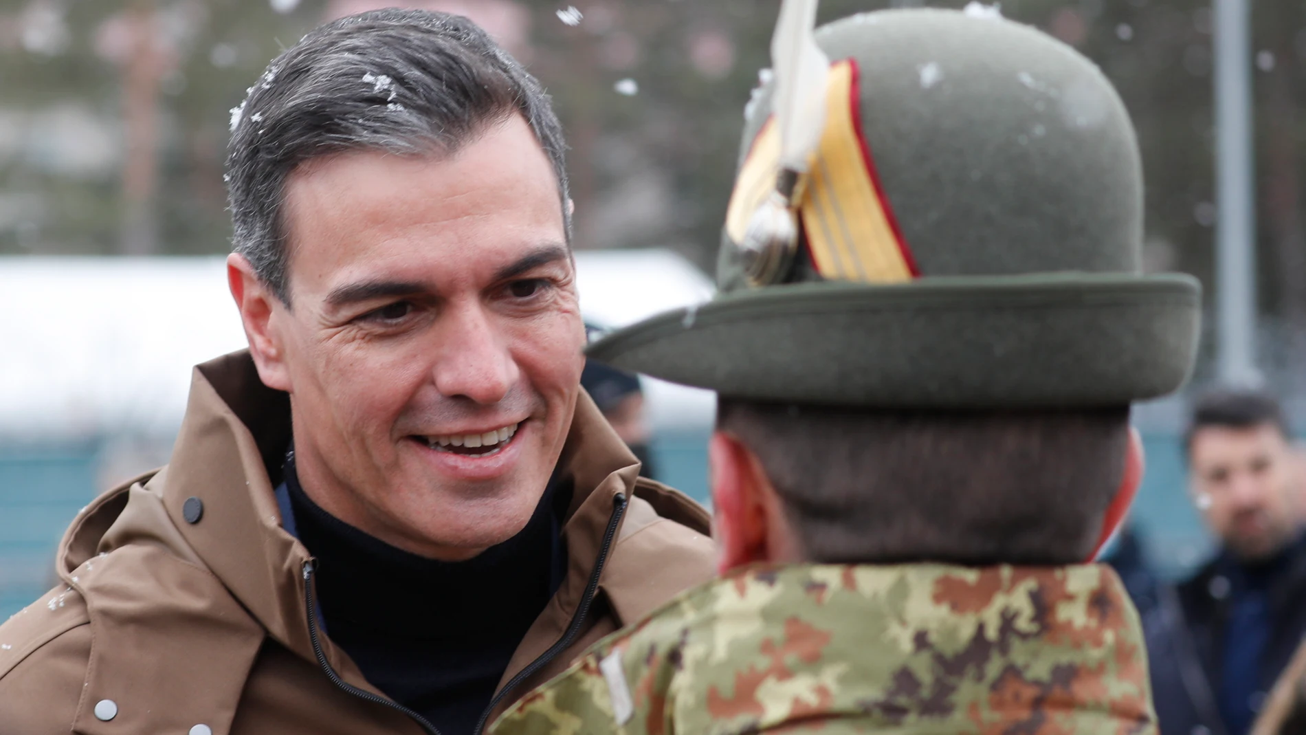 El presidente del Gobierno, Pedro Sánchez, en la base militar de Adazi, en Letonia, ayer