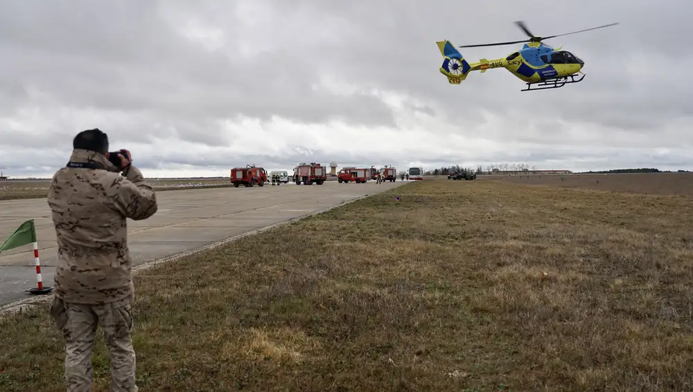 Simulacro de accidente aéreo en la Base de Villanubla