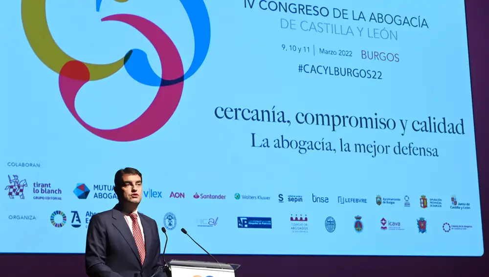 Ángel Ibáñez en el acto de inauguración