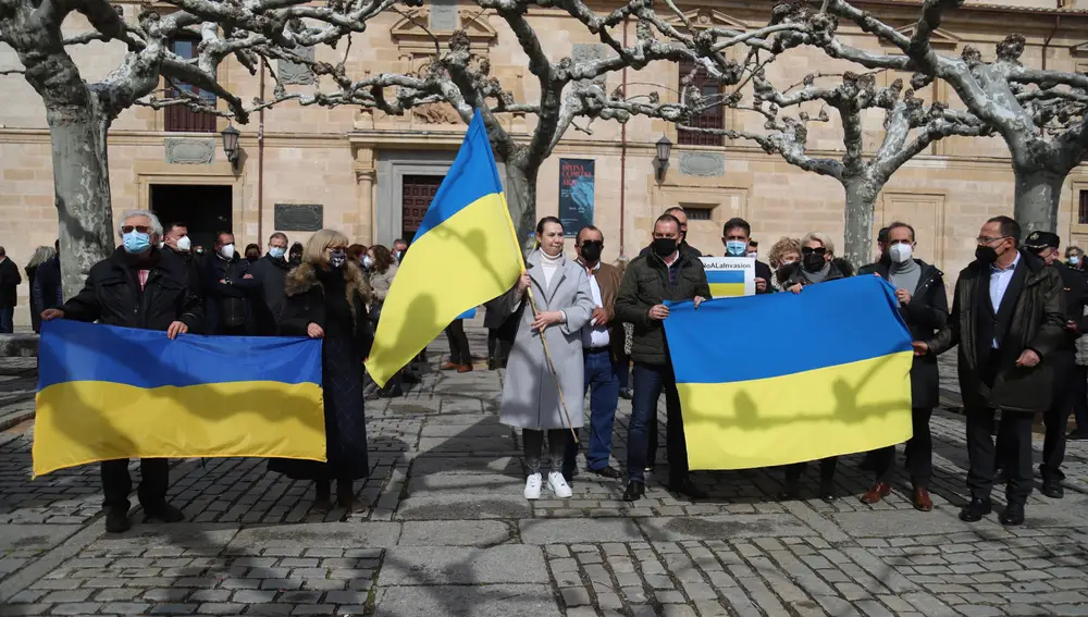 Acto organizado por la Diputación en homenaje al pueblo ucraniano con cinco minutos de silencio en Zamora