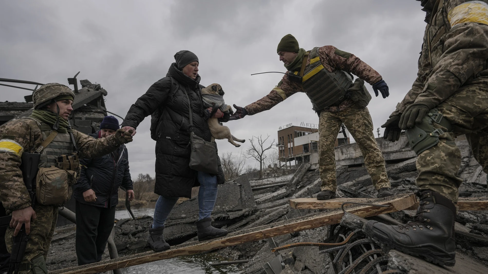 Este es el heroísmo de los ucranianos. Ucrania aprendió de las humillaciones que sufrió a manos de Rusia en 2014