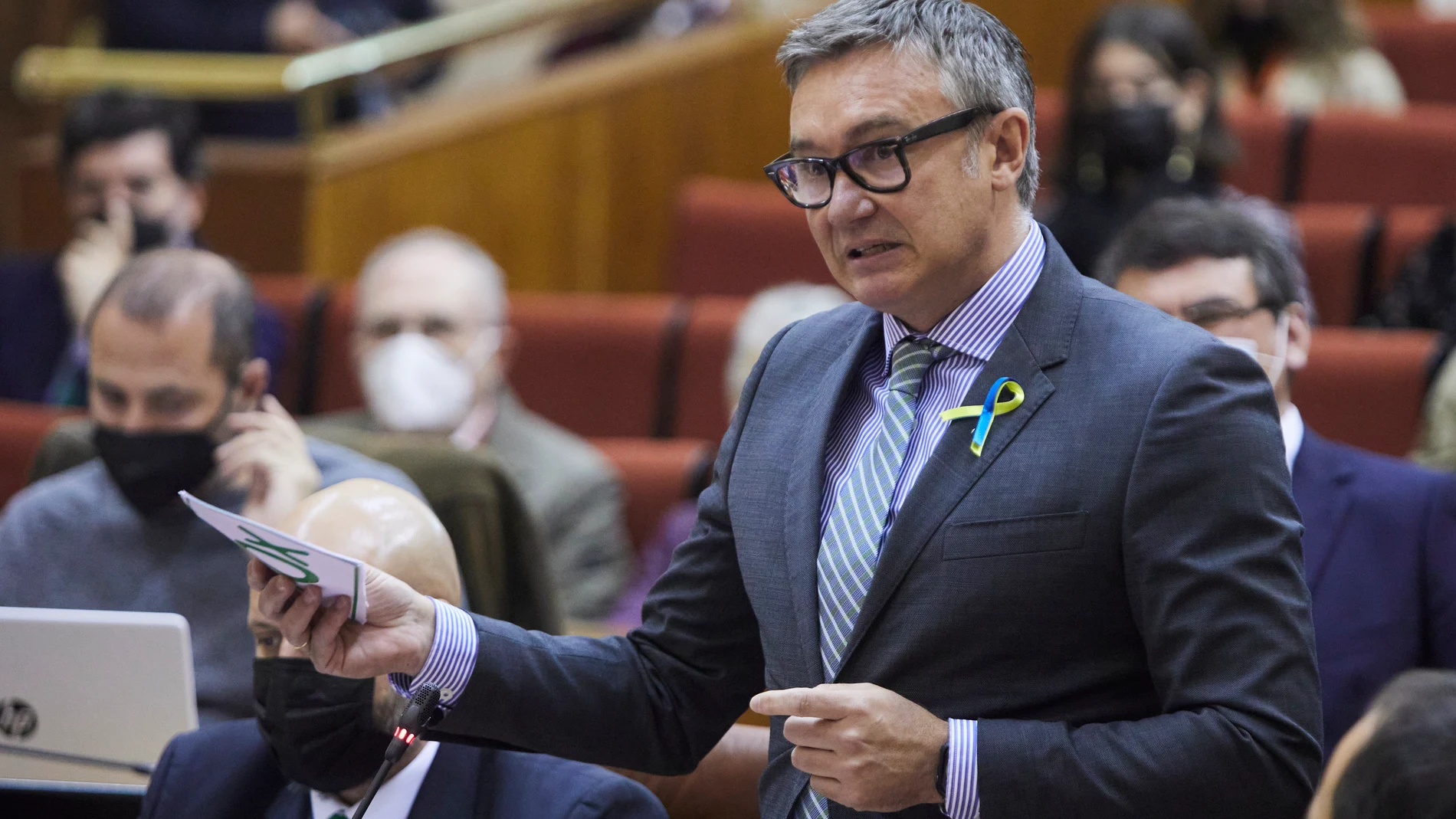 Manuel Gavira, durante una sesión parlamentaria de control al Gobierno andaluz