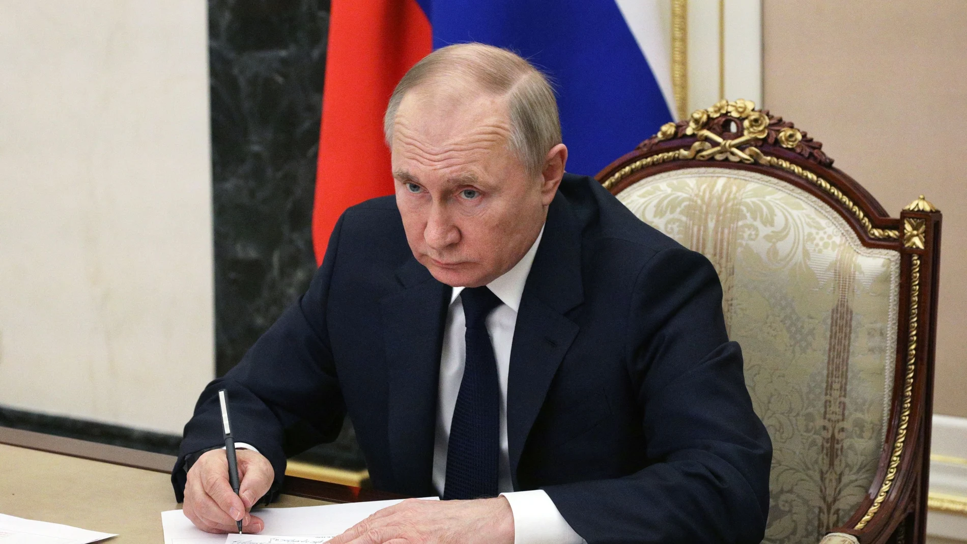 Putin dijo que Rusia no era un país que pudiera aceptar comprometer su soberanía por algún tipo de beneficio económico a corto plazo.