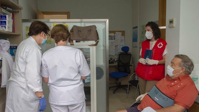 Voluntarios de Cruz Roja trabajan durante los meses de pandemia
