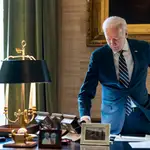 11 March 2022, US, Washington: US President Joe Biden holds a phone call with Ukrainian President Volodymyr Zelenskyy to discuss the ongoing crisis in Ukraine, from the White House. Photo: Adam Schultz/Planet Pix via ZUMA Press Wire/dpa Adam Schultz/Planet Pix via ZUMA / DPA 11/03/2022 ONLY FOR USE IN SPAIN