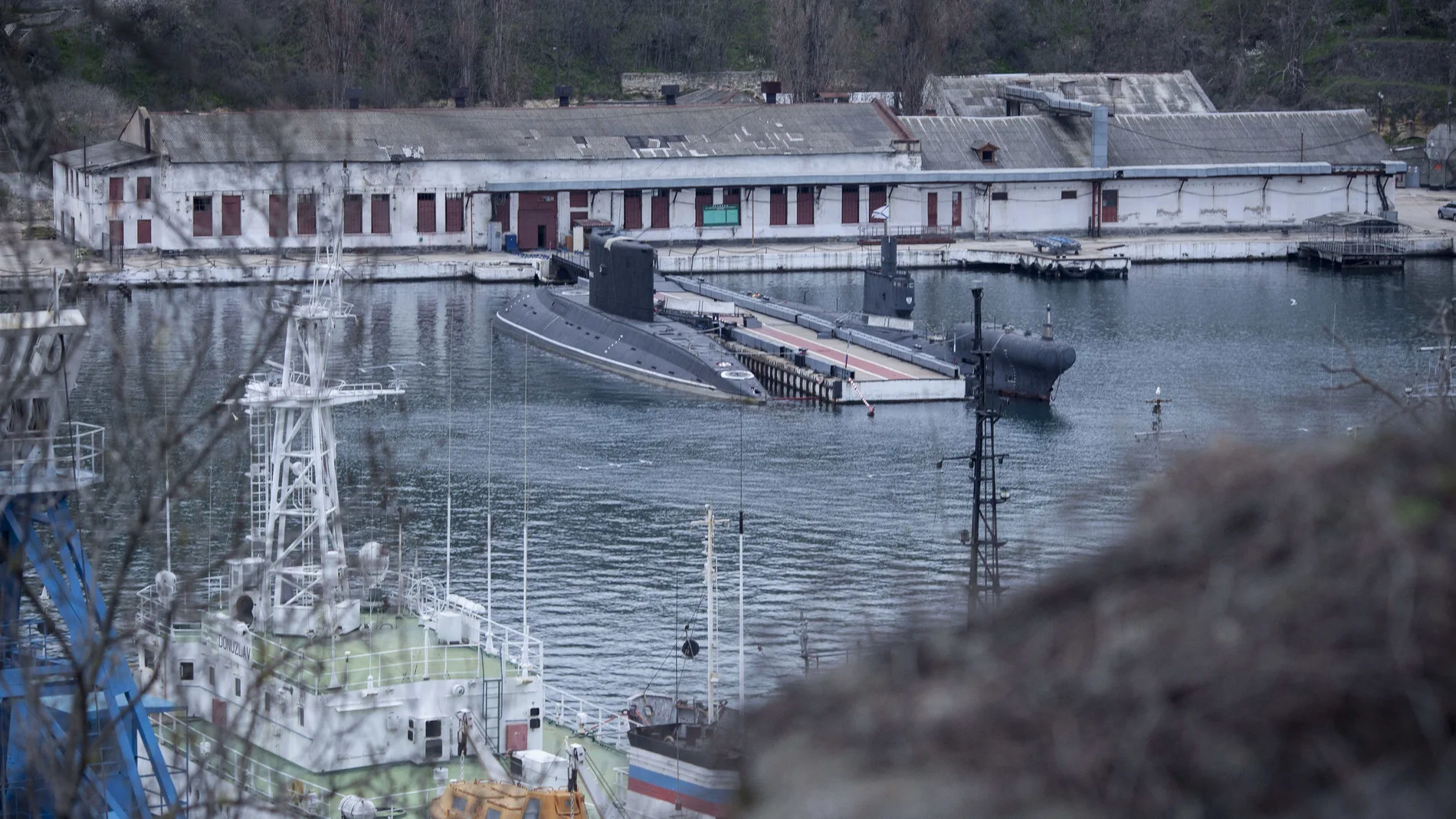 Buques de guerra y submarinos rusos en Sebastopol, Crimea, Ucrania 12/03/2022