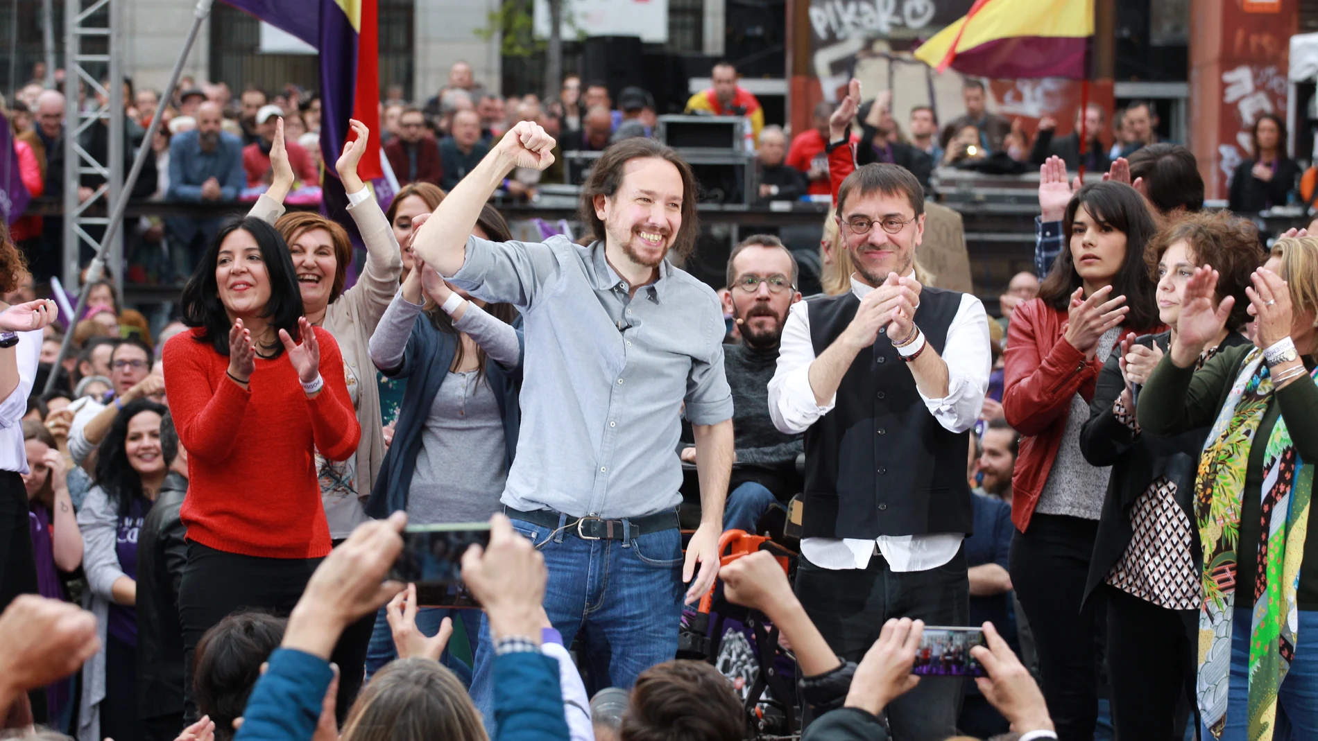 El que fuera líder de Podemos Pablo Iglesias junto a otro de los fundadores del partido Juan Carlos Monedero