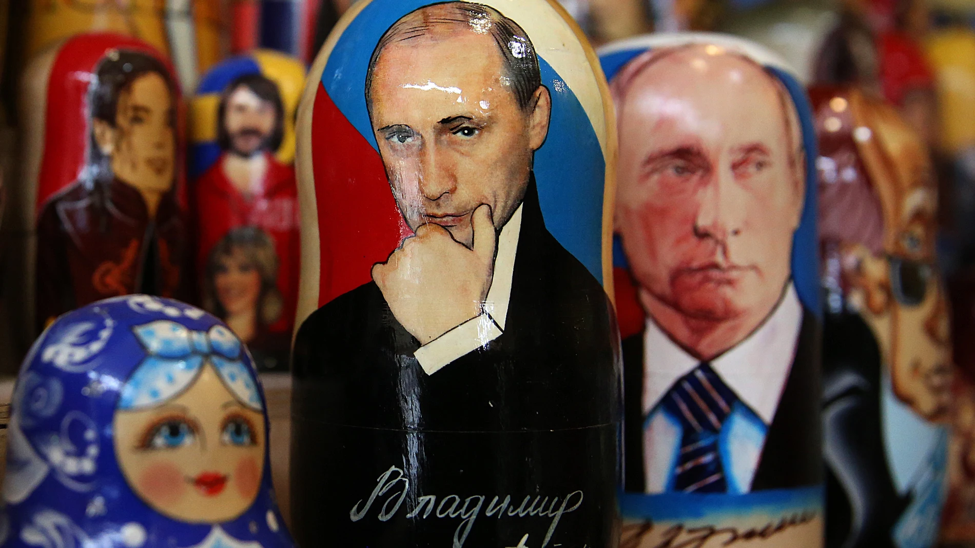 Matriuskas con a imagen del presidente Putin