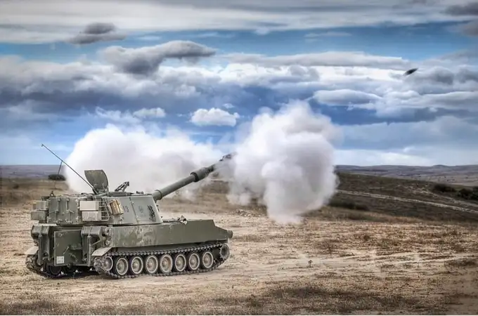España envía su artillería más potente al Báltico ante la amenaza rusa