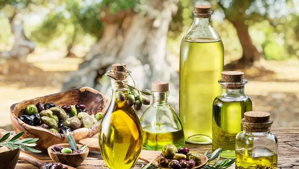 Aceite de oliva virgen extra: el oro líquido mediterráneo para aliñar y para cocinar