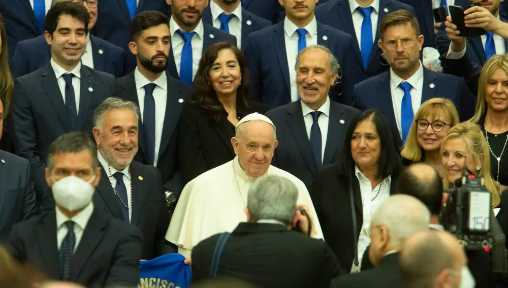 La SD Ponferradina visita al Papa Francisco con motivo del centenario del club