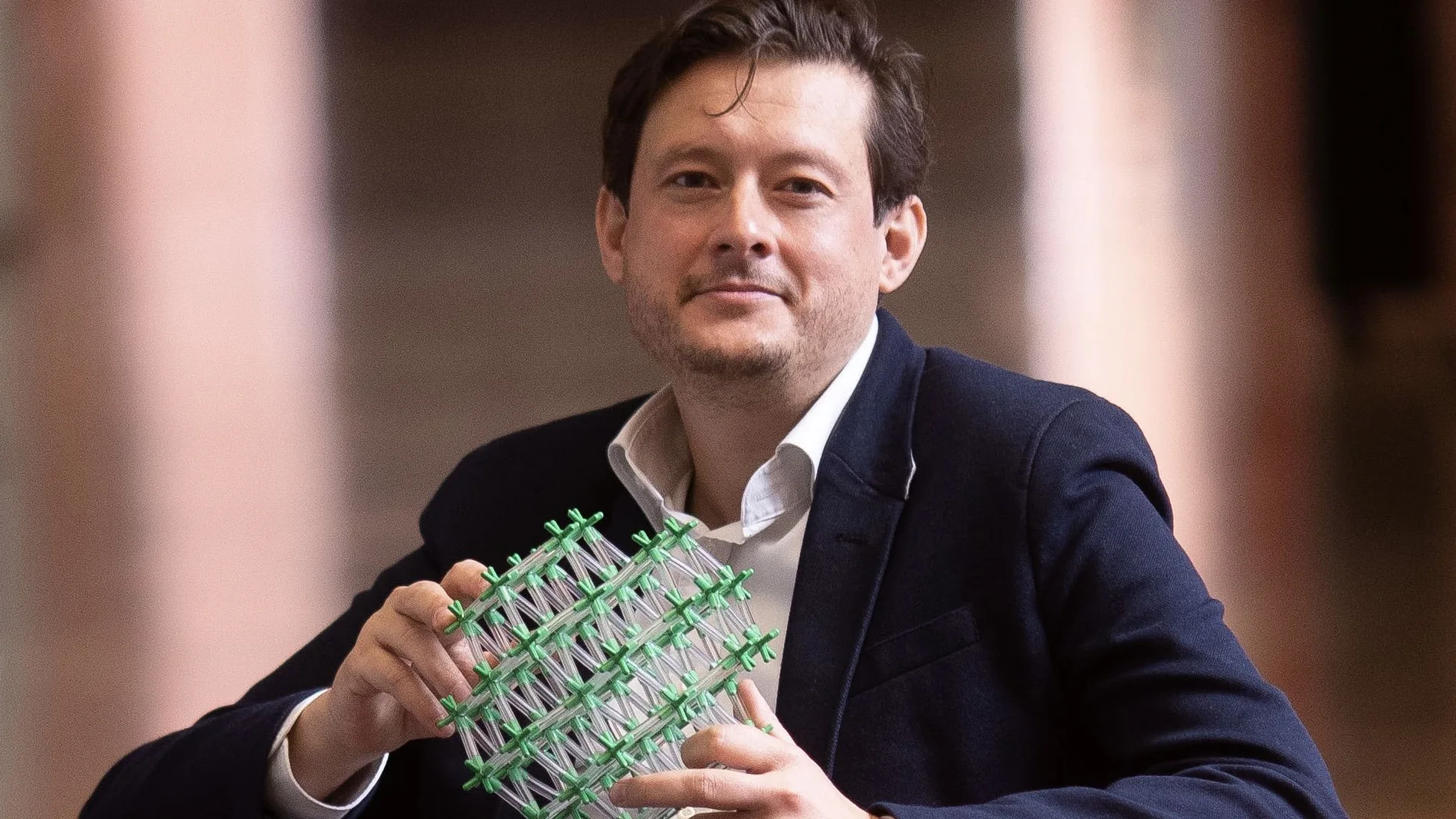 El investigador Carlos Martí del Instituto de Ciencia Molecular de la Universidad de Valencia