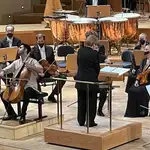 La Orquesta Sinfónica de Radio Viena con el cellista Kian Soltani y la directora Marin Alsop
