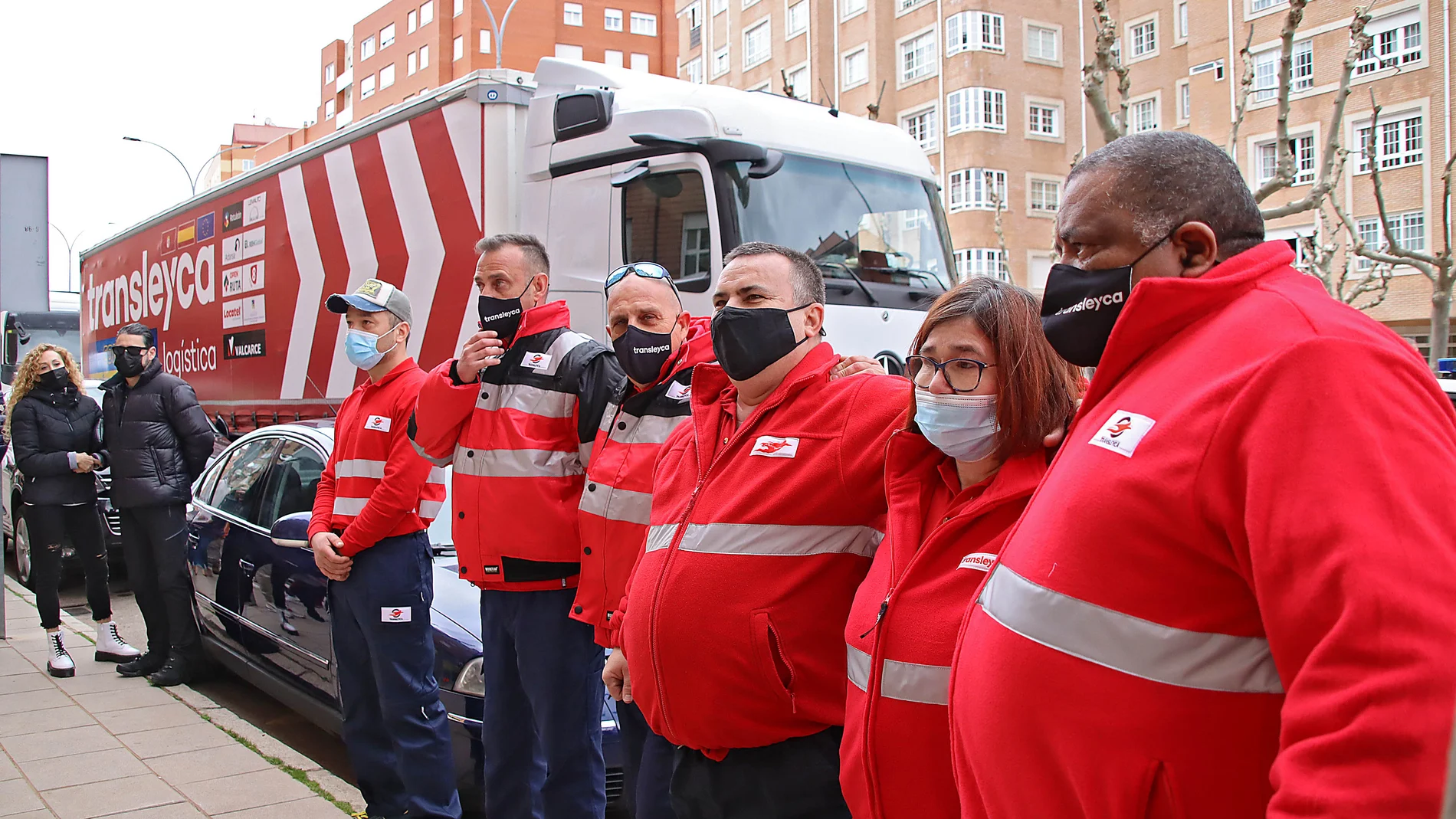 Un convoy solidario con el que colaboran varias empresas leonesas parte hacia la frontera de Eslovaquia y Ucrania