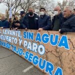 El presidente de la Comunidad, Fernando López Miras, acompaña a los agricultores, ganaderos, pescadores y cazadores de la Región de Murcia en la manifestación nacional convocada en Madrid
