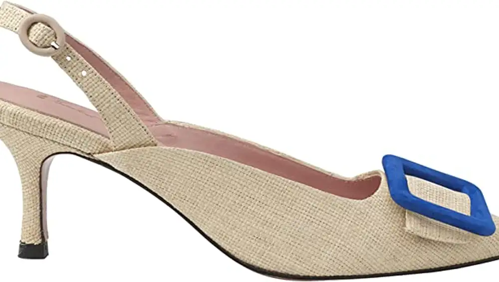 Zapatos de rafia con hebilla en color azul, de Isabel Abdo