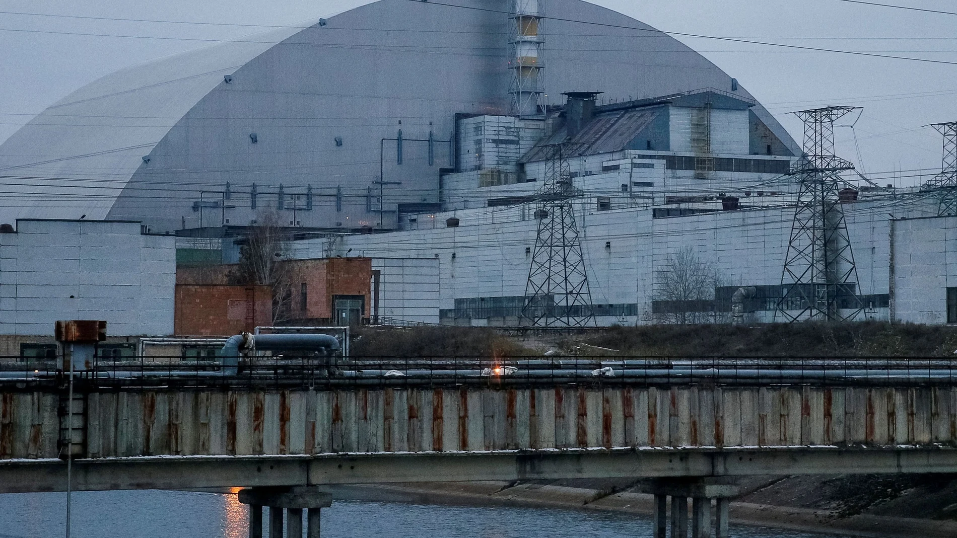 Estructura de seguridad de la central nuclear de Chernobyl