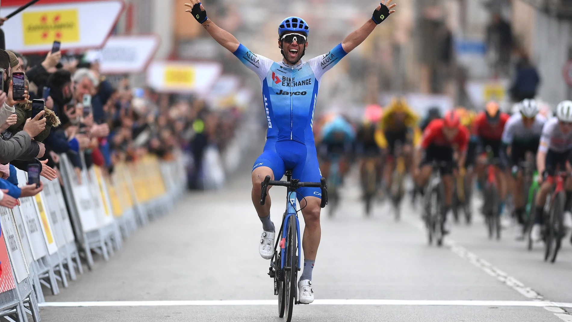 El australiano Michael Matthews (BikeExchange) es el primer líder de la Volta a Catalunya