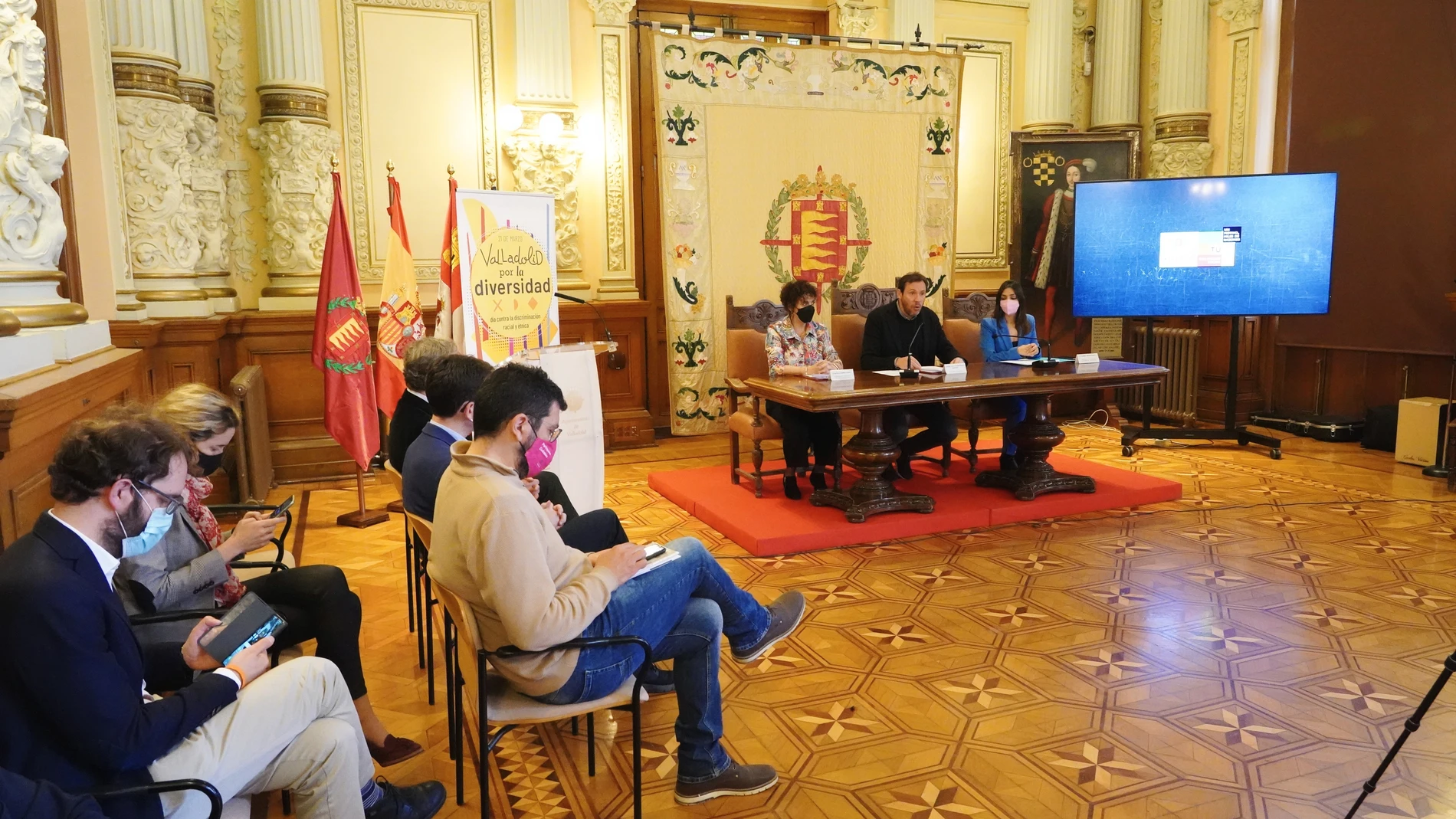 El alcalde de Valladolid, Óscar Puente, preside el acto institucional con motivo del Día Internacional contra la Discriminación Racial y Étnica