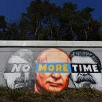 Un mural en Polonia compara a Putin con Hitler y Stalin