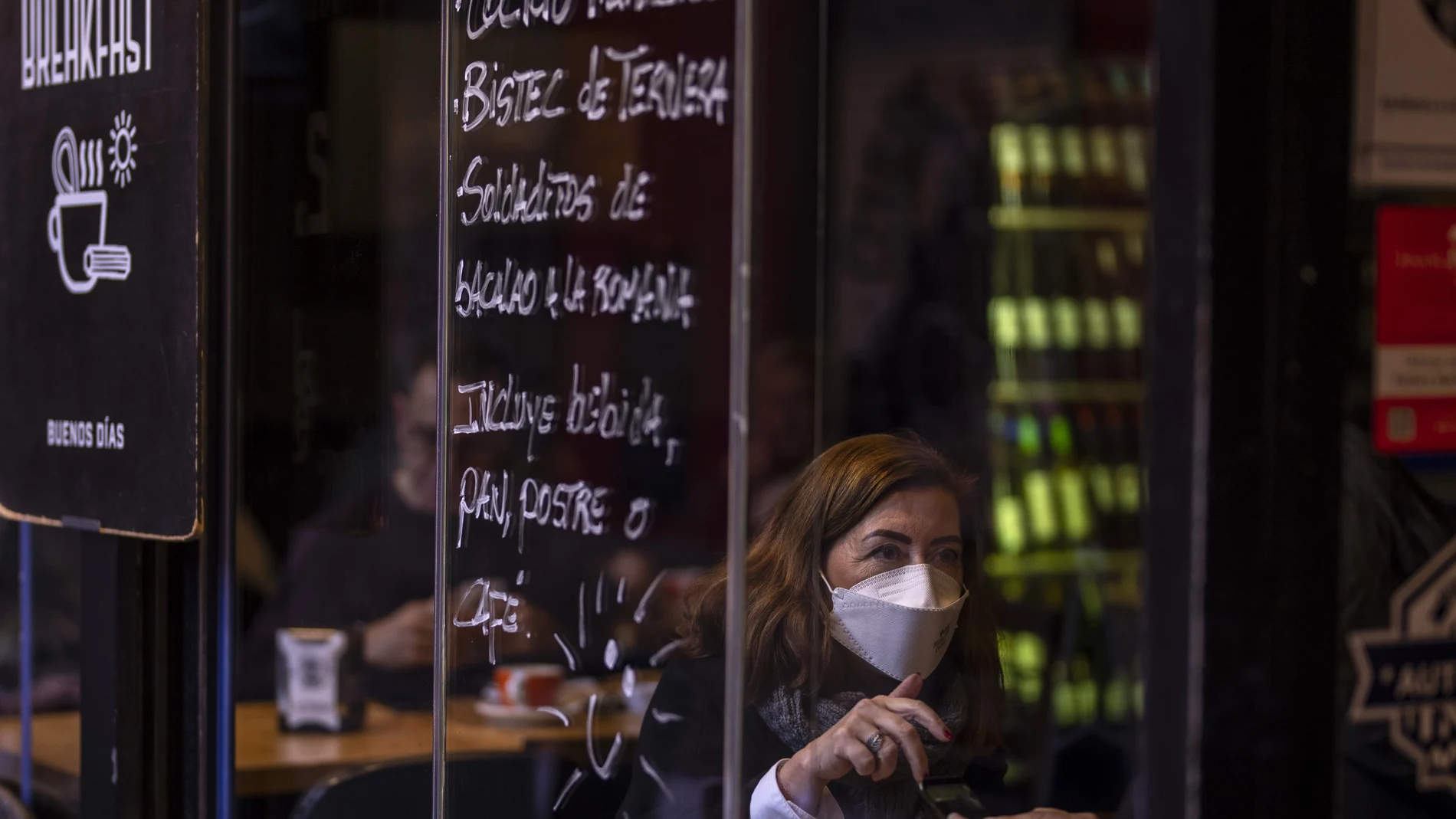 El uso de la mascarilla en Italia dejará totalmente de ser obligatorio en Italia dentro de un mes