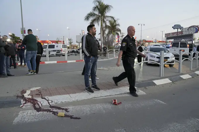 Al menos cuatro muertos y dos heridos graves en un ataque terrorista con cuchillo y atropello en Israel