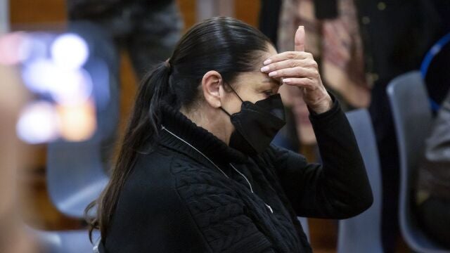 La tonadillera Isabel Pantoja sentada en la sala del Juzgado de lo Penal número 5 de Málaga