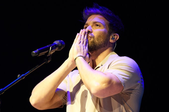 El cantante Pablo Alborán durante el concierto ofrecido ayer en el Auditorio Nacional de Madrid