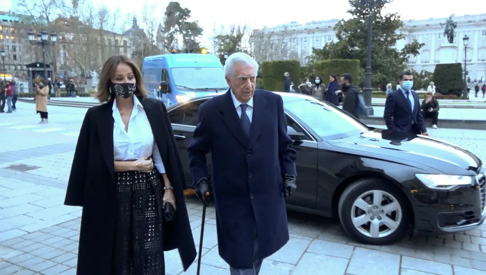 Mario Vargas Llosa e Isabel Preysler en Madrid.