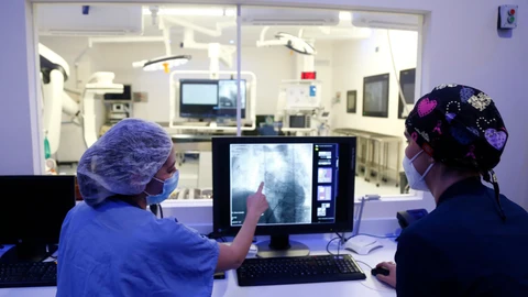 Sanidad licita 11 equipos de alta tecnología por 22 millones de euros