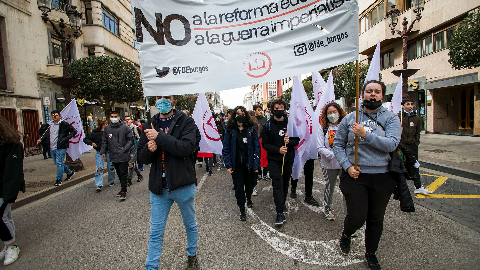 Manifestación de estudiantes en Burgos contra la reforma educativa