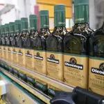 Línea de envasado de aceite de oliva en una planta de Oleoestepa
