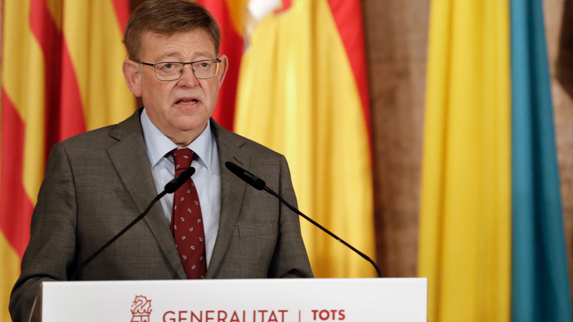 La Comunitat Valenciana va a levantar prácticamente todas las restricciones contra el coronavirus que quedaban, y únicamente mantendrá la obligación de usar mascarilla en interiores (y en exteriores cuando haya aglomeraciones) y la prohibición de fumar en las terrazas