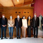 Carlos Moro y su familia junto a Luis Planas, Jesús Julio Carnero, Virginia Barcones y Víctor Alonso Monge, entre otros