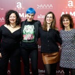 MADRID, 24/03/2022.- El equipo del programa "Saber y Ganar" a su llegada a los premios que el Sindicato de Guionistas ALMA entrega cada año para galardonar a los creadores de la industria audiovisual, hoy jueves en el Palacio de la Prensa, en Madrid. EFE/ Mariscal