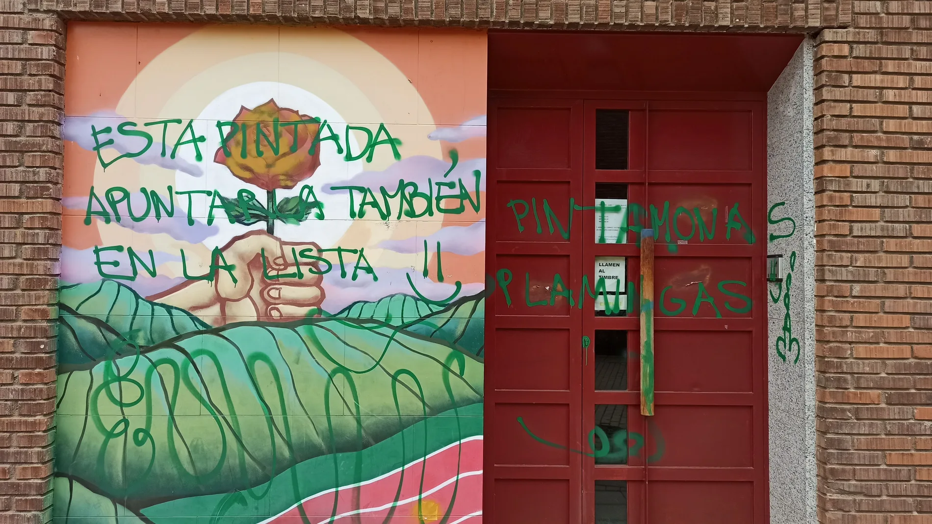 Pintadas en la sede del PSOE de Zamora