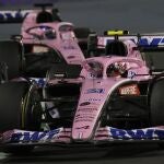 Esteban Ocon y Fernando Alonso, durante el Gran Premio de Arabia Saudí de F1.